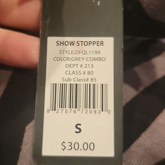 Daisy Fuentes Long sleeve top size S NWT - Picture 7 of 7